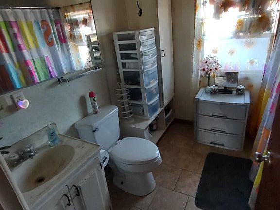 5th image of 864 SW 3rd St