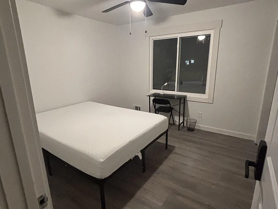 Tye St