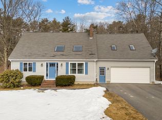19 Burnham Woods Cir, Scarborough, ME 04074
