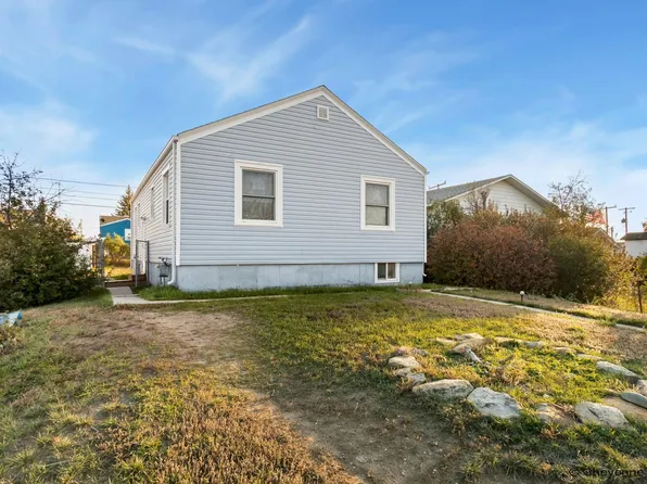 2119 E 11th St, Cheyenne, WY 82001