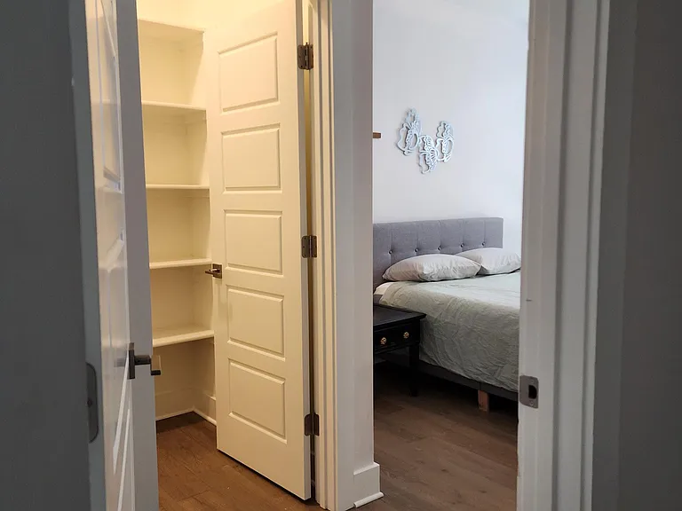 426 E Fest St — Photo 13