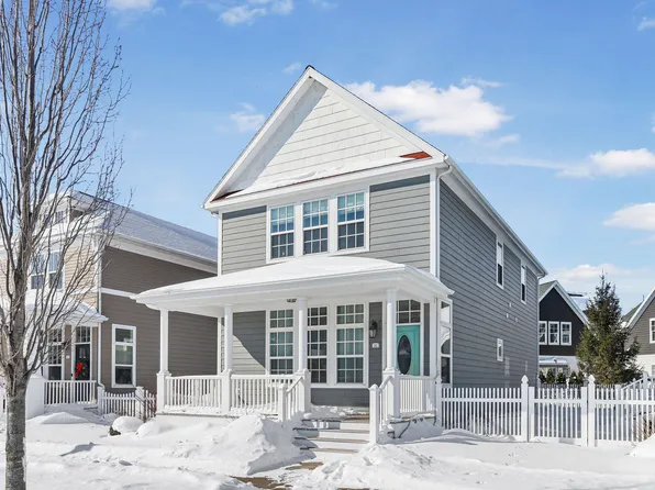 242 Cavelier Ave, Saint Joseph, MI 49085