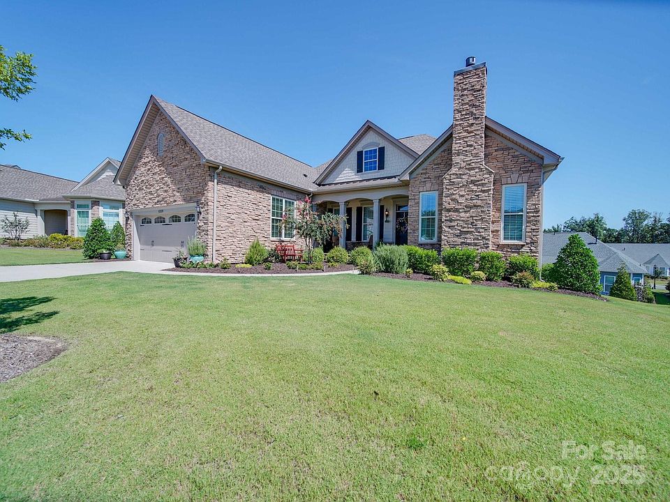1st image of 82220 Standing Oak Dr