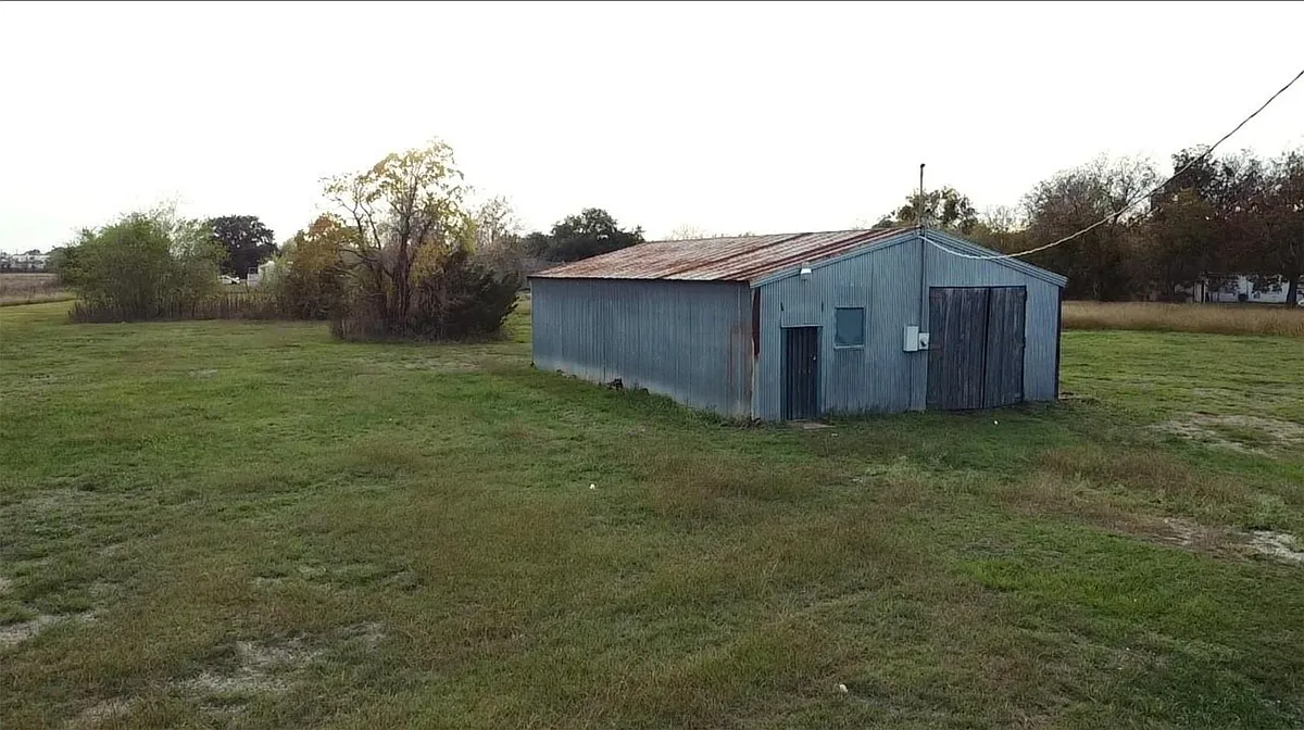 Building Photo - 2838 Old Lane City Rd