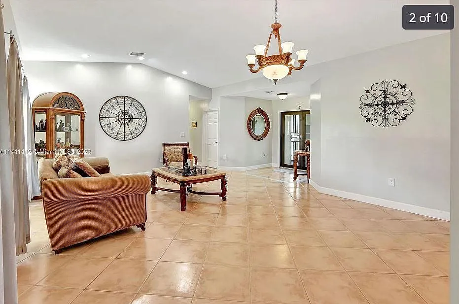 13203 SW 205th Ln — Photo 3
