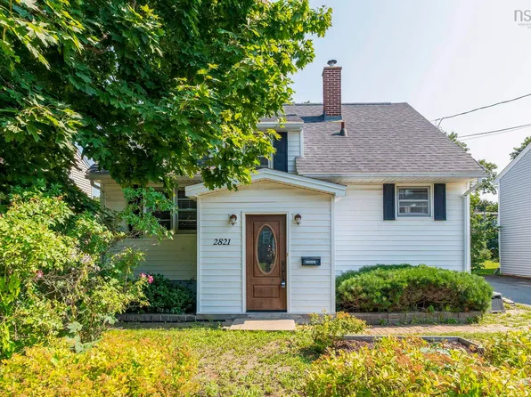 2821 Ralph Devlin Dr, Halifax, NS B3L 3T2