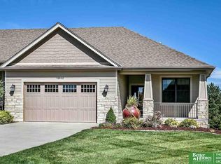 15652 Jessie Cir, Omaha, NE 68116