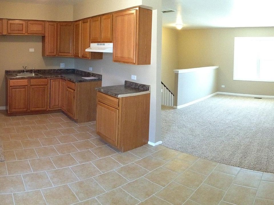 2nd image of 15516 Dearborn St