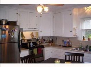 20 Burgess Dr, Warwick, RI 02886