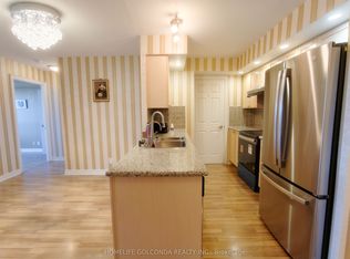 33 Cox Blvd #720, Markham, ON L3R8A6