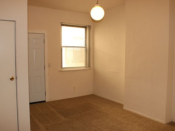 5th image of 515 Semple St APT 3