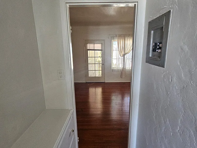 251 Cherry Ave #7 — Photo 4