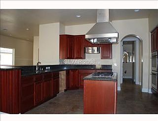 2nd image of 1711 S Tioga Way
