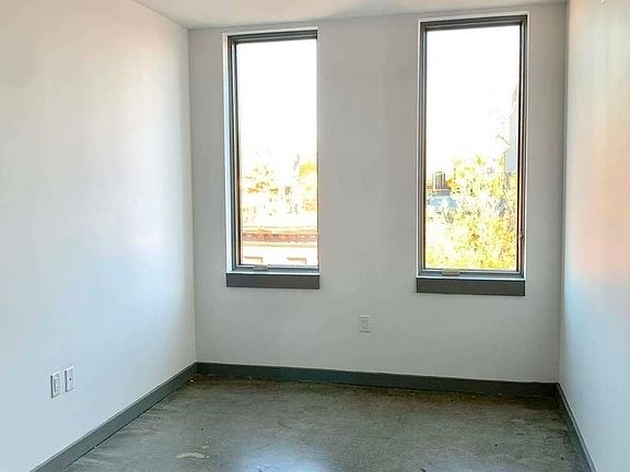 4th image of 418 Tompkins Ave #4K
