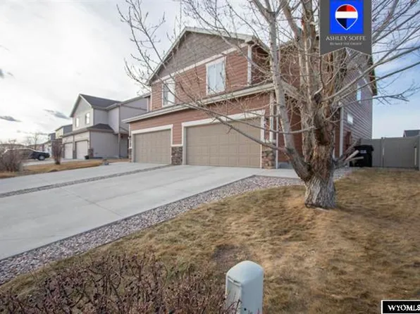 6842 Umpqua River Rd, Casper, WY 82604