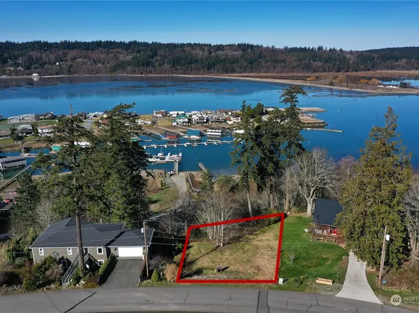 83 XX Sandy Hook Drive, Clinton, WA 98236