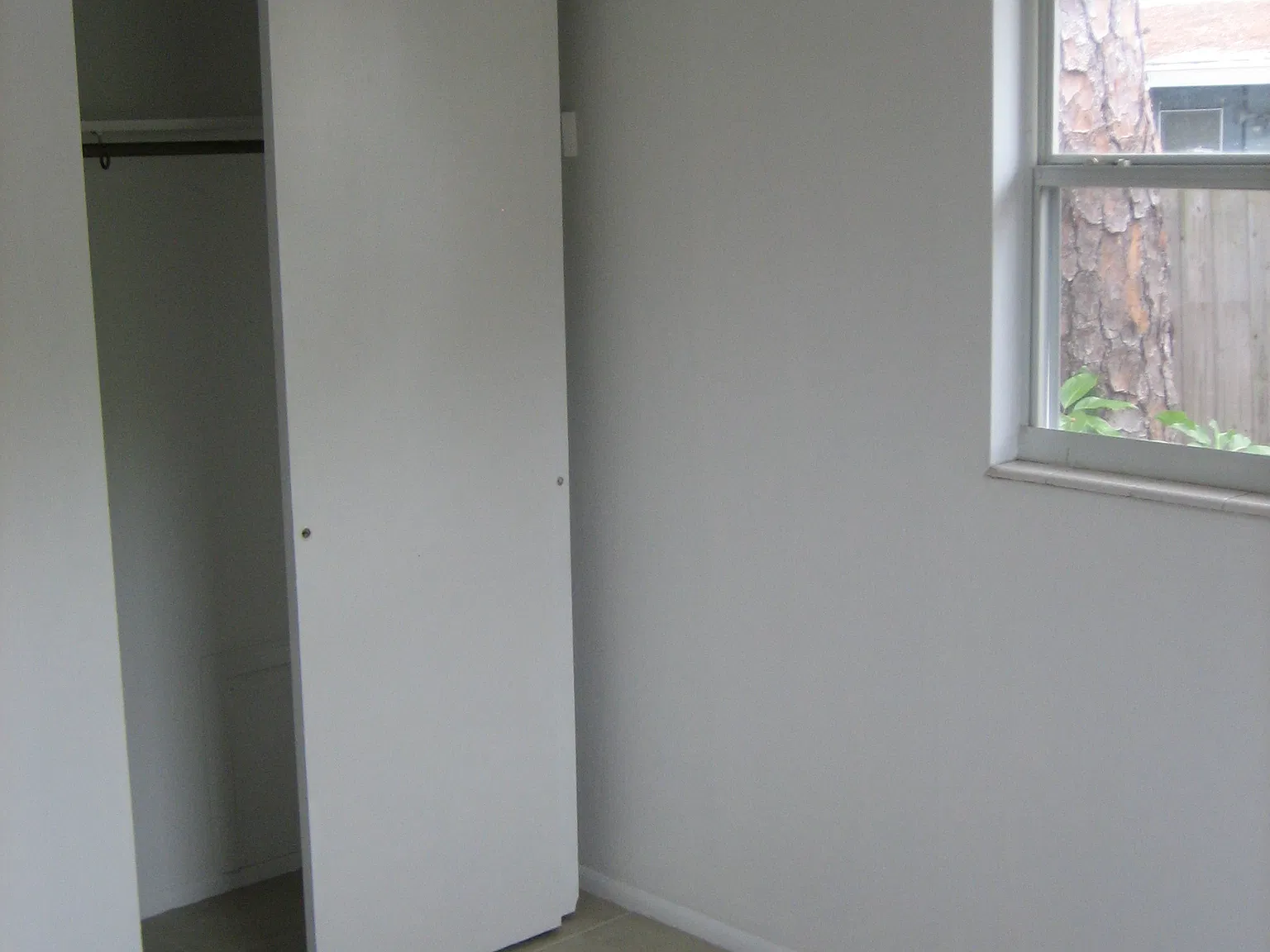 2 bed, 700 sqft, $1,400 — Photo 4