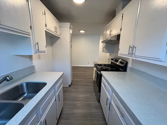 3 bed, 1350 sqft, $3,495 — Photo 1