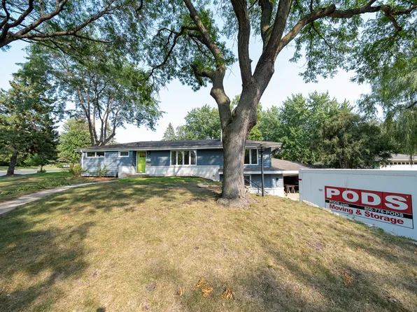 4517 W 113th St, Bloomington, MN 55437