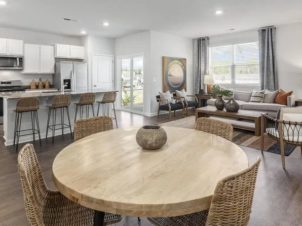 4311 Peach Run Ln, Millington, TN 38053