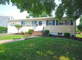 54 Woodrow Ave, Piscataway, NJ 08854