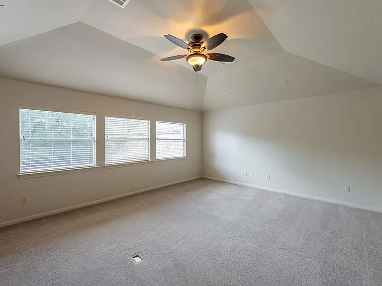 7909 Adelaide Dr — Photo 25