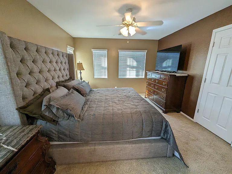 4721 E Redfield Rd — Photo 9