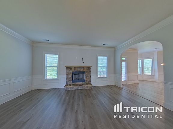 2nd image of 233 Brixton Pl