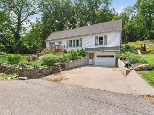 303 North St, Farley, MO 64028