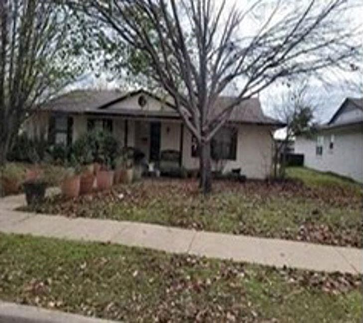1st image of 2512 Eastbrook Dr