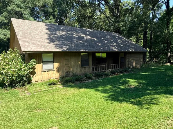417 Silver Creek Dr, Vicksburg, MS 39180