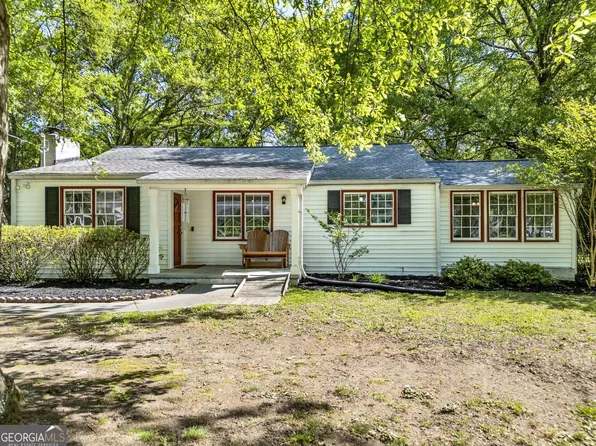 41 Buena Vista St, Winder, GA 30680