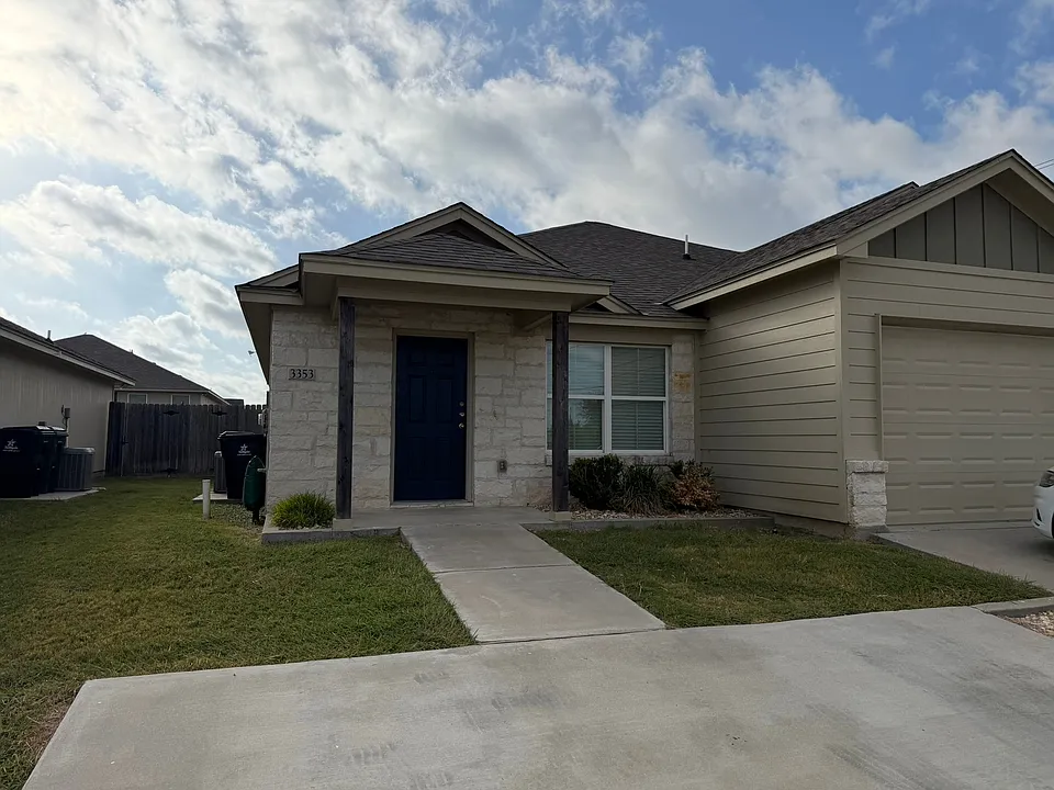 3353 Addison Way