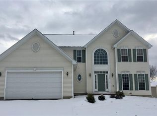 5543 Rockhampton Path, Clay, NY 13041