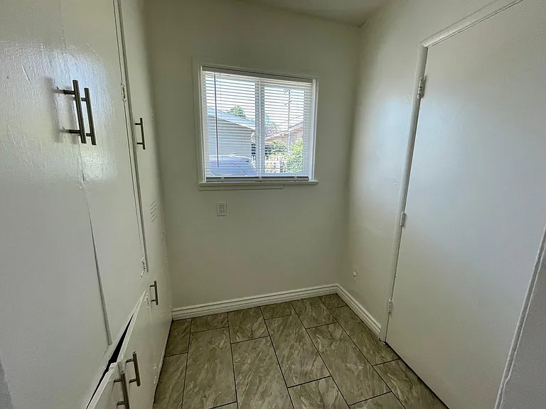 1142 N Madison Ave #2 — Photo 7