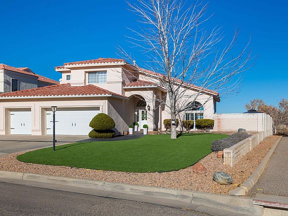 3rd image of 3557 Newcastle Dr SE