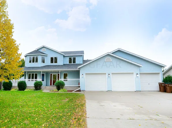 1019 6th Ave SE, East Grand Forks, MN 56721