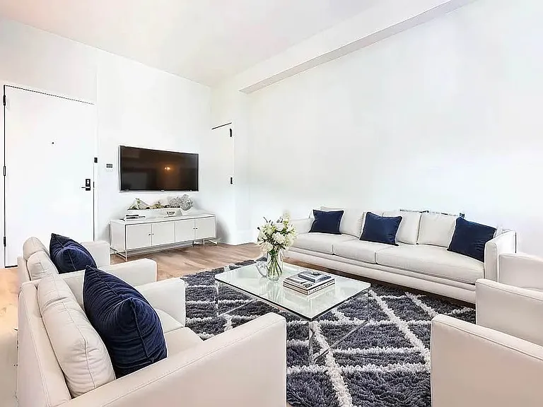 1510 Gates Ave #802 — Photo 1