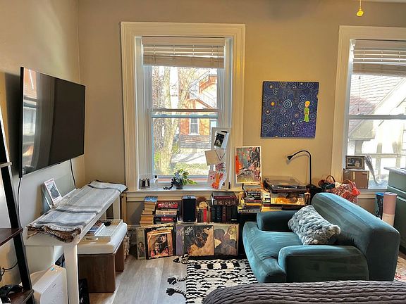 2nd image of 324 S Negley Ave APT 8