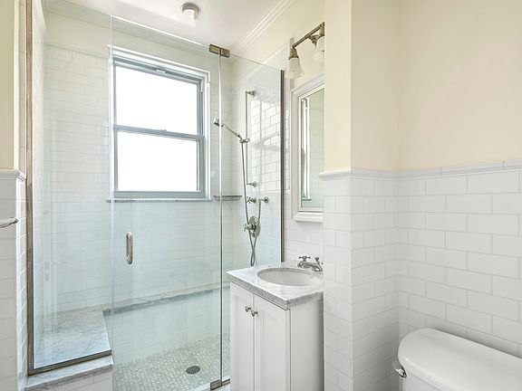 5th image of 203 W 90th St APT 5H