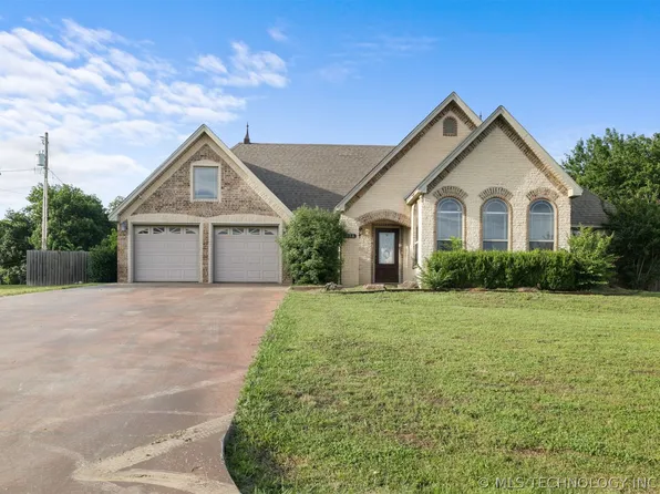 338 W 7th St, Kiowa, OK 74553