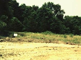 6 Hedge Mdw, Newtown, CT 06470