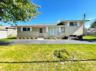 235 E Lake St, Elmhurst, IL 60126