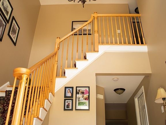 4th image of 5 Woodmere Ct
