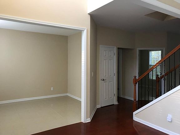 4th image of 828 Prada Ct