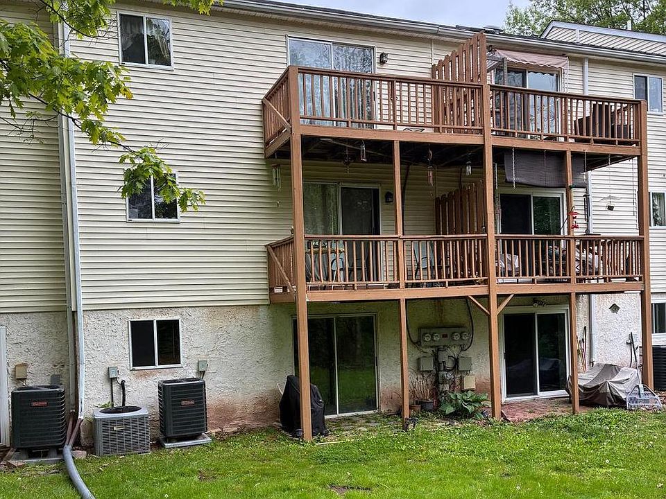 2nd image of 21 Kittery Ct