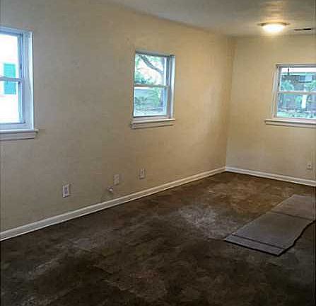 4th image of 631 Dudley Ave