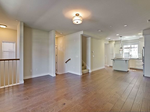 3rd image of 1467 San Antonio Ave