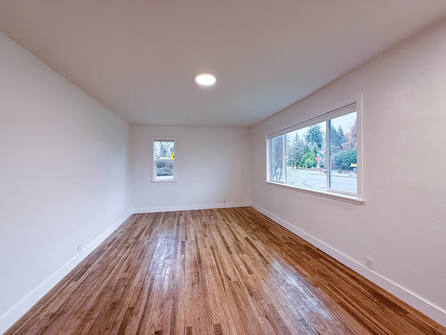 2 bed, 770 sqft, $1,550 — Photo 2