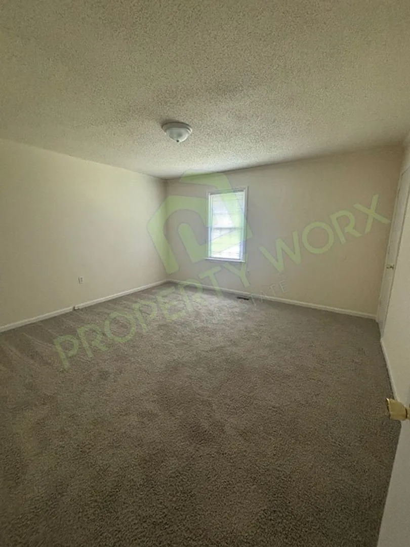 2 Bedroom, 1.5 Bath Town Home in Sharpsburg, NC — Photo 3